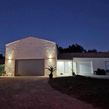 La Grange De Karine Et Philippe Appartement La Clisse Buitenkant foto