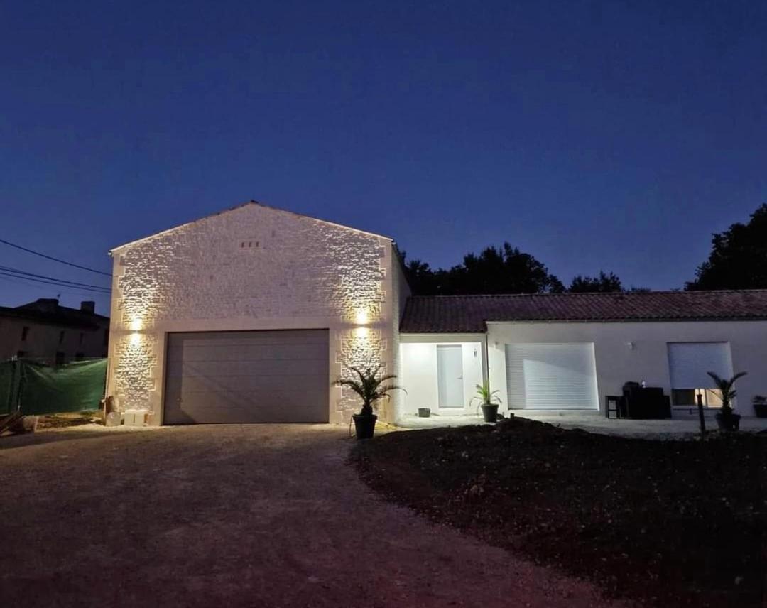 La Grange De Karine Et Philippe Appartement La Clisse Buitenkant foto